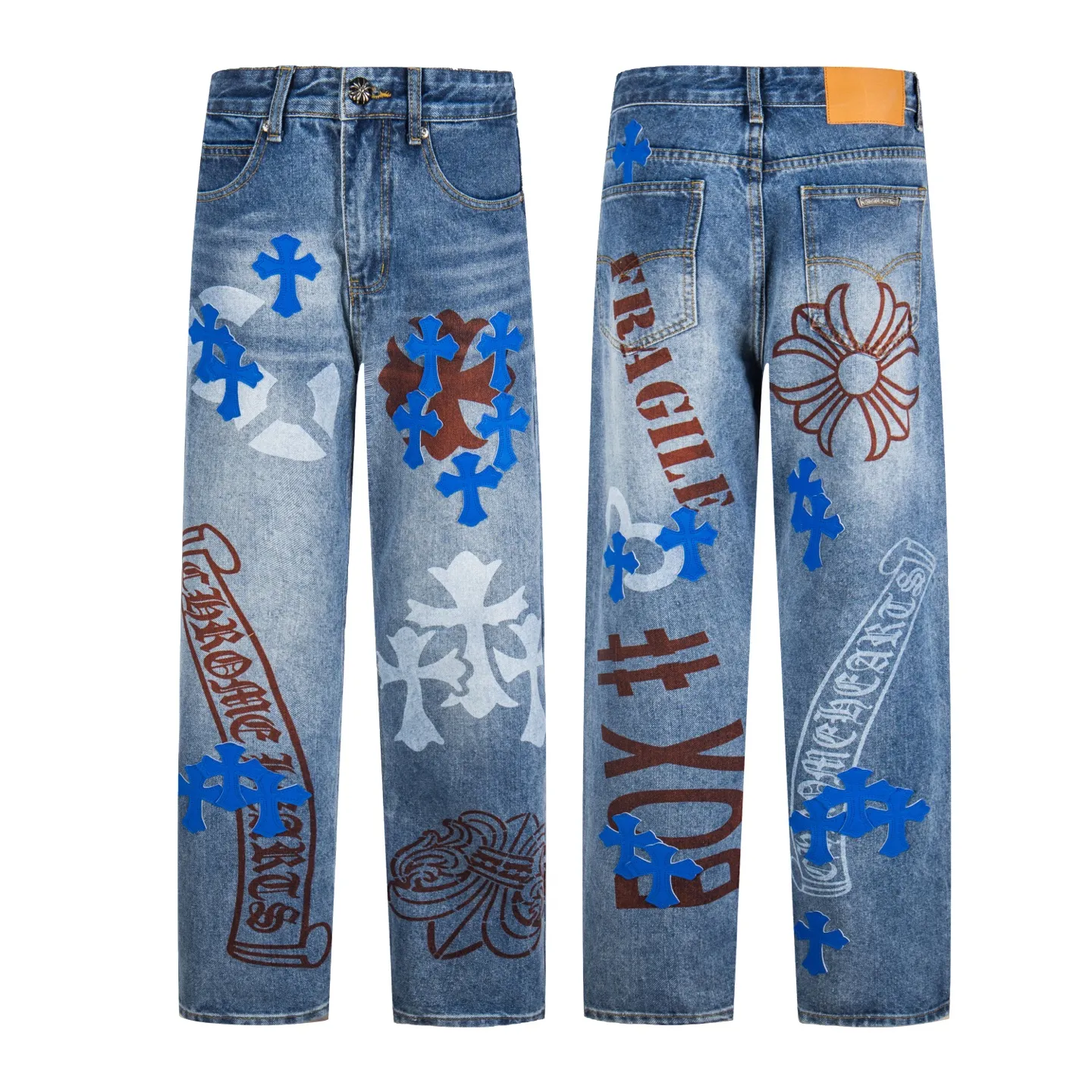 P260 Chrome Hearts washed graffiti blue cross couple jeans are a hot trend this season and are sought after by countless celebrities and fashionistas. The neat details of the cutting process add color to the playful fashion! The neat and meticulous design, and the well-fitting structure is unique. The upper body not only has outstanding recognition, but also looks younger and younger. A style with the ultimate wearing meaning and performance, gorgeous color matching, and the craftsmanship of this style is also extremely extraordinary. After the finished product is washed, it is disassembled and hand-made with sheepskin cross leather and then spliced ​​together to complete. The whole piece has too many craftsmanship to describe. It is decorated with patchwork cross flowers and high-waisted washed jeans! ! Absolutely high-end luxury product, a god-level single product, a super popular product, made by top heavy industry, a magic weapon that cannot be missed to hit the streets. Style number: 1834# Size: 28 30 32 34 Color: blue
